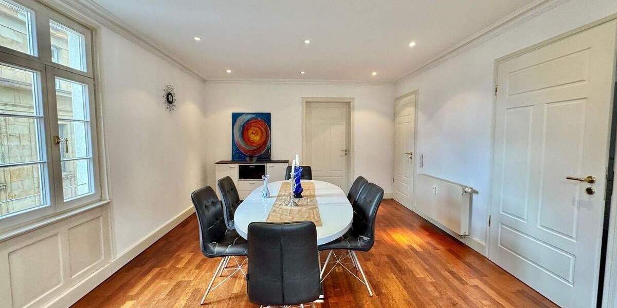 Schöne Altbauwohnung in Citylage 5 zimmer