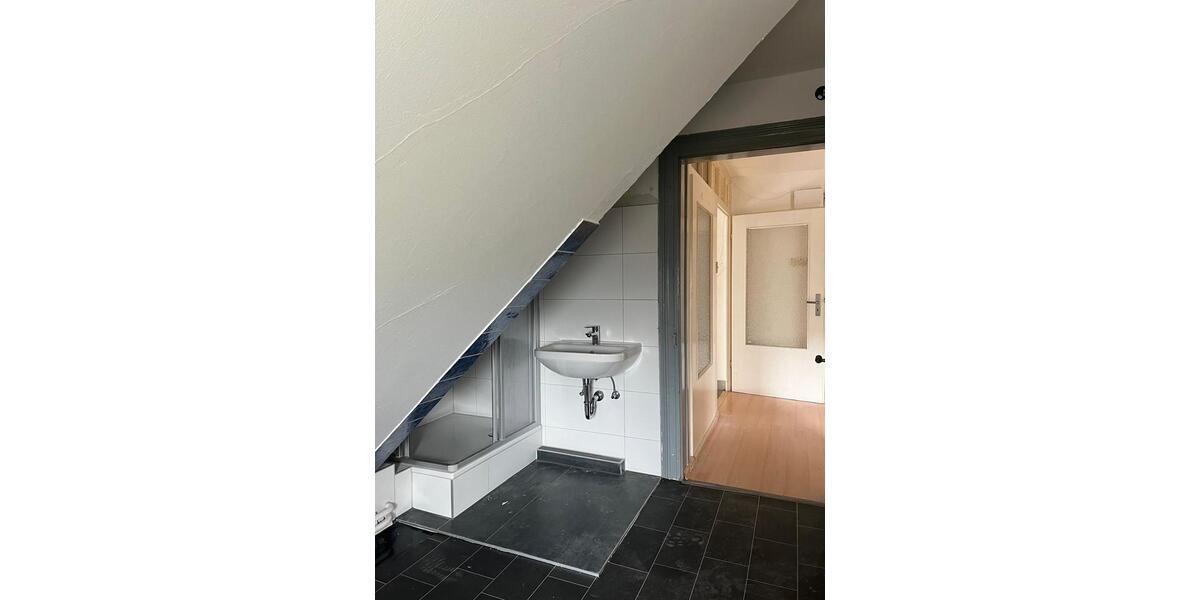 Dachgeschoßwohnung Lollar - 1 Zimmer, 25 m&sup2;, 460&euro; | Angebot:26266480