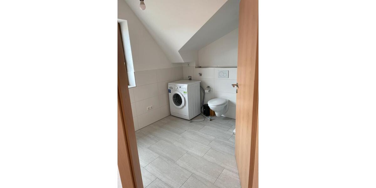 Dachgeschoßwohnung Lonnerstadt - 1 Zimmer, 40 m&sup2;, 630&euro; | Angebot:25824624