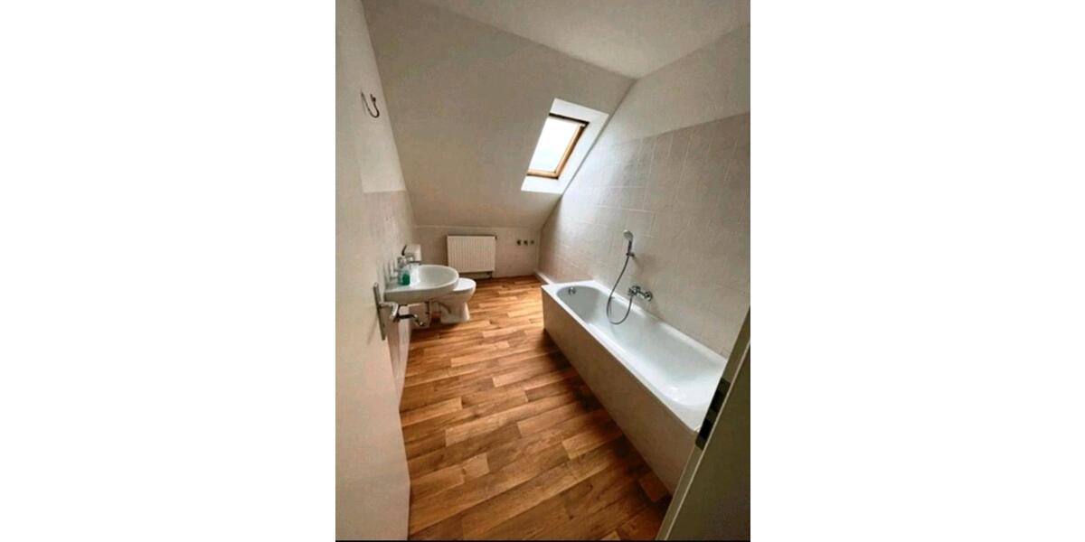 Dachgeschoßwohnung Döbeln - 3.5 Zimmer, 107 m&sup2;, 505&euro; | Angebot:25863921