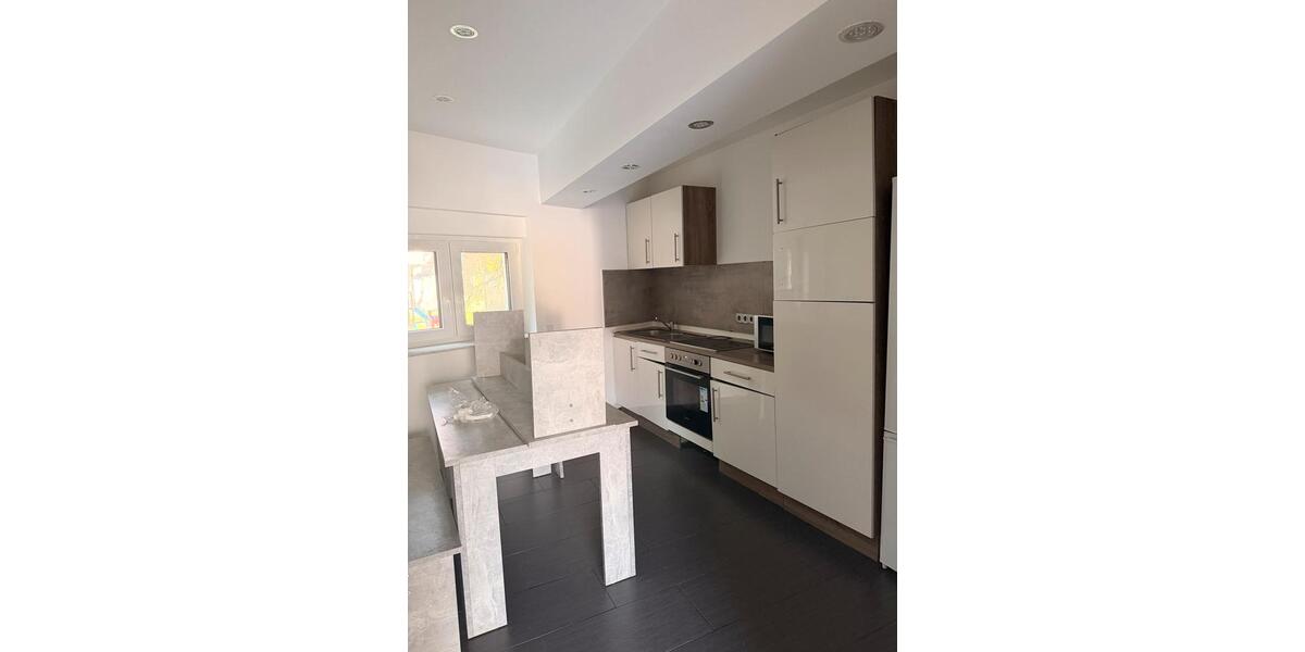 Etagenwohnung Ludwigshafen am Rhein Edigheim - 9 Zimmer, 300 m&sup2;, 650&euro; | Angebot:26233208