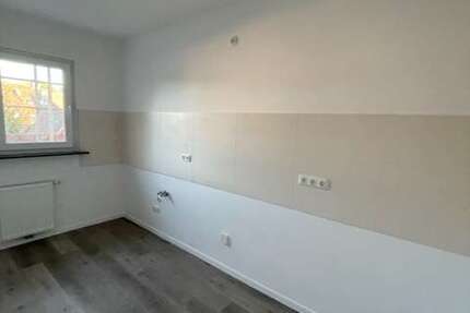 Wohnung Wuppertal Wichlinghausen - 2 Zimmer, 63 m&sup2;, 564&euro; | Angebot:27237624
