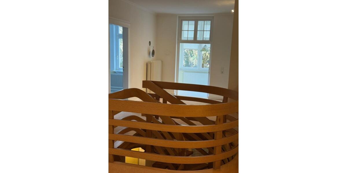 Erdgeschoßwohnung Oldenburg Dobbenviertel - 7 Zimmer, 220 m&sup2;, 2.700&euro; | Angebot:25341094