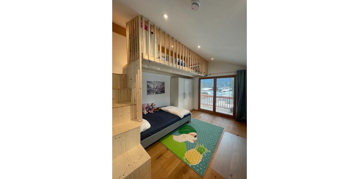 Einfamilienhaus Düsseldorf Stadtmitte - 4 Zimmer, 160 m&sup2;, 3.500&euro; | Angebot:24387574