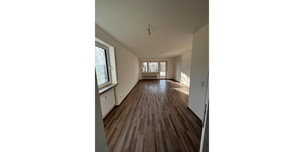 Etagenwohnung Lauchringen - 3 Zimmer, 80 m&sup2;, 1.200&euro; | Angebot:25893571
