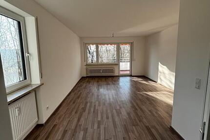 Wohnung Lauchringen - 3 Zimmer, 80 m&sup2;, 1.200&euro; | Angebot:25893571