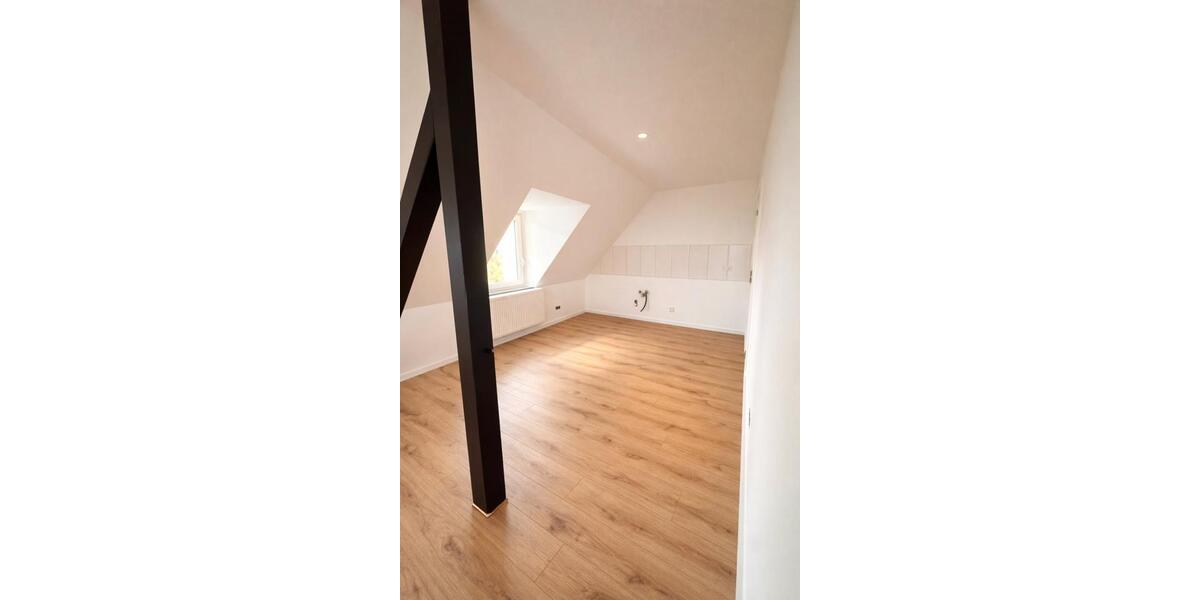 Dachgeschoßwohnung Gevelsberg - 3 Zimmer, 75 m&sup2;, 1.050&euro; | Angebot:24941237