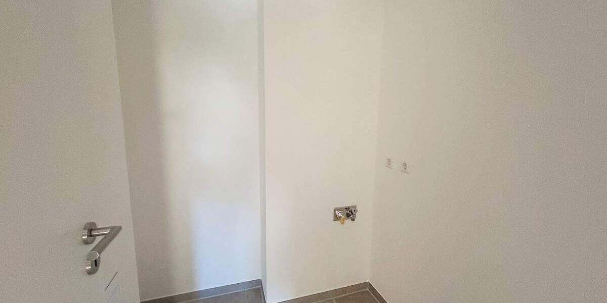 **Familien Willkommen** 4 Zimmer im NEUBAU mit Balkon, 2 Bäder und Einbauküche, Parkett, Aufzug 4 zimmer