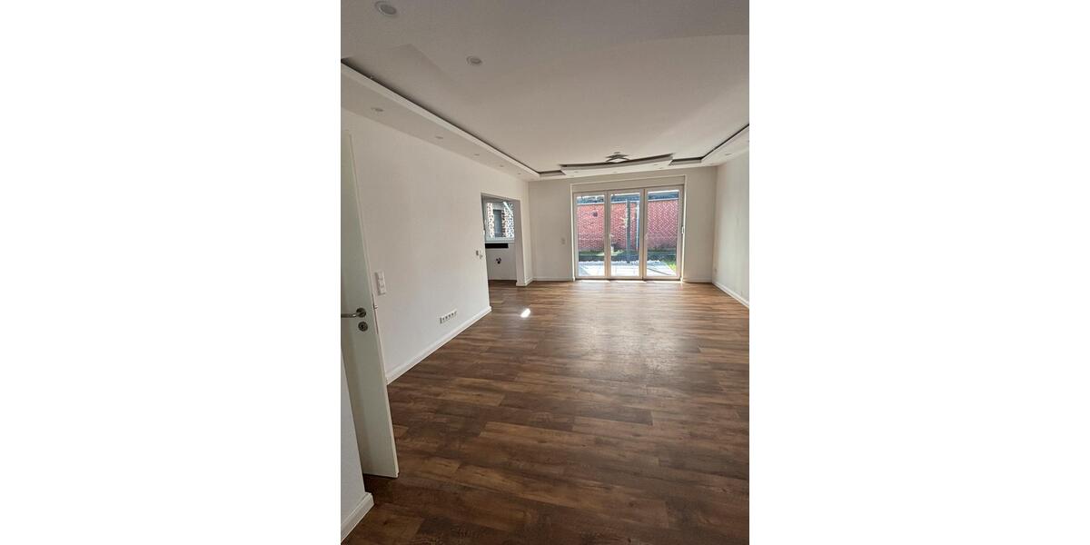 Etagenwohnung Aurich - 4 Zimmer, 105 m&sup2;, 1.050&euro; | Angebot:26067741