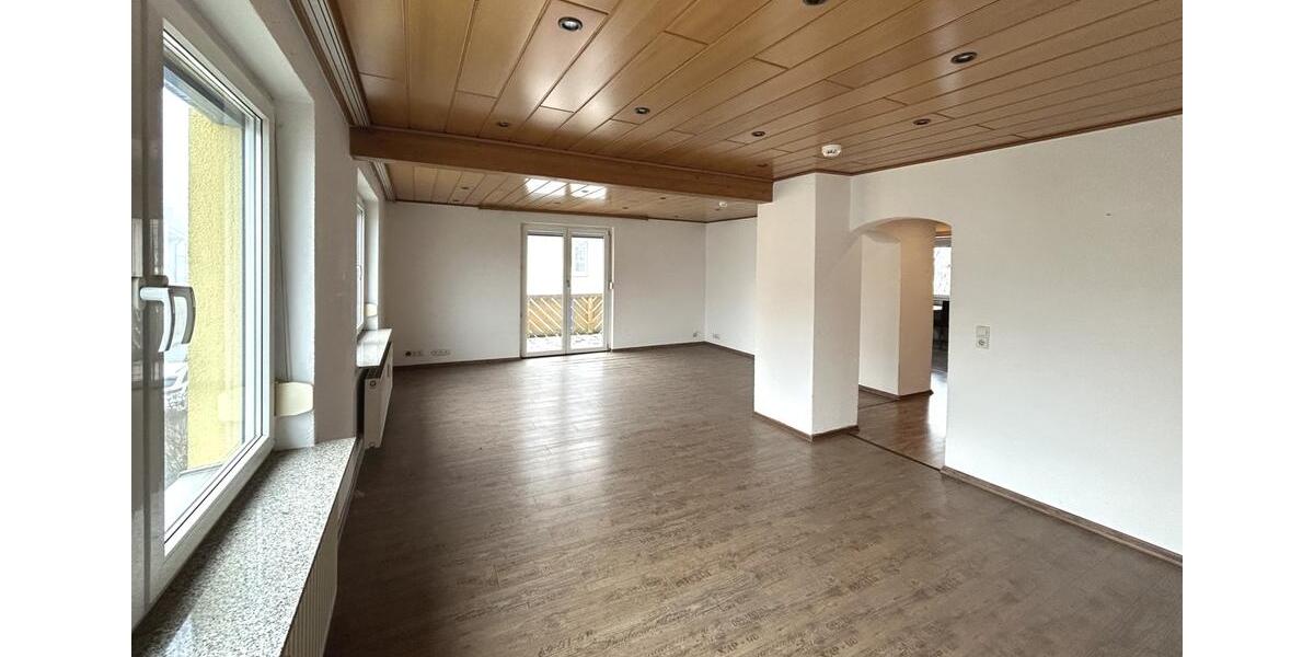 Großzügiges Wohnen auf 2 Etagen in Giengens Südstadt 4 zimmer