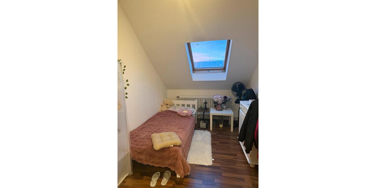 Etagenwohnung Krefeld Dießem - 5 Zimmer, 60 m&sup2;, 360&euro; | Angebot:26034995