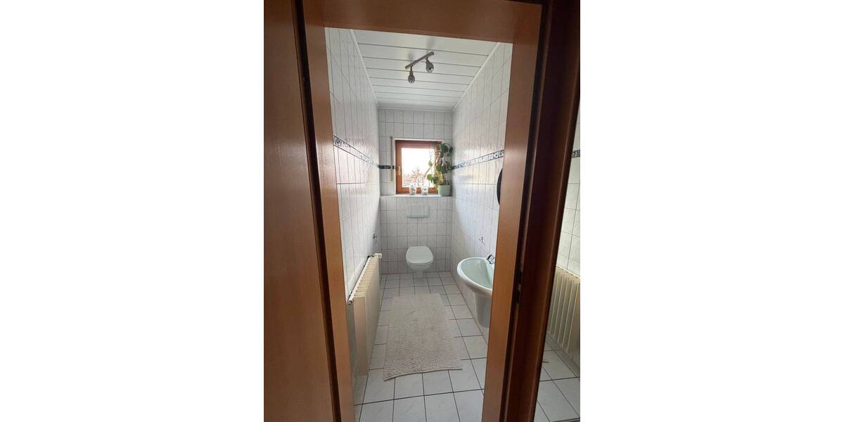 Etagenwohnung Erlangen Frauenaurach - 3 Zimmer, 117 m&sup2;, 1.400&euro; | Angebot:26092188