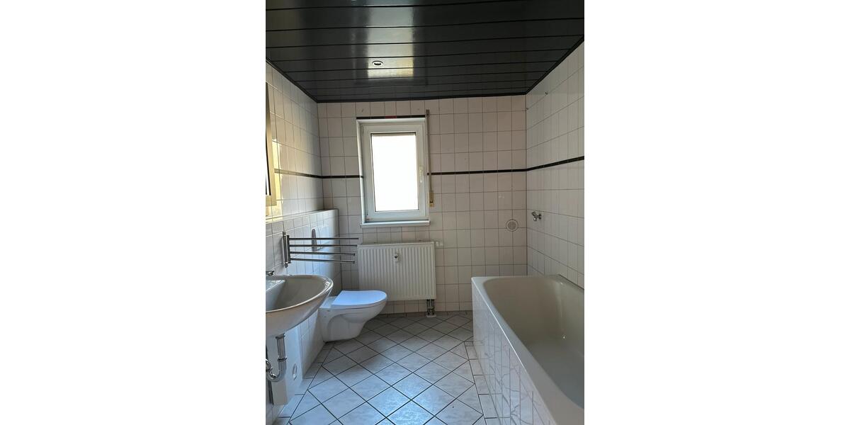 Erdgeschoßwohnung Weimar Ehringsdorf - 3.5 Zimmer, 96 m&sup2;, 1.050&euro; | Angebot:26384646