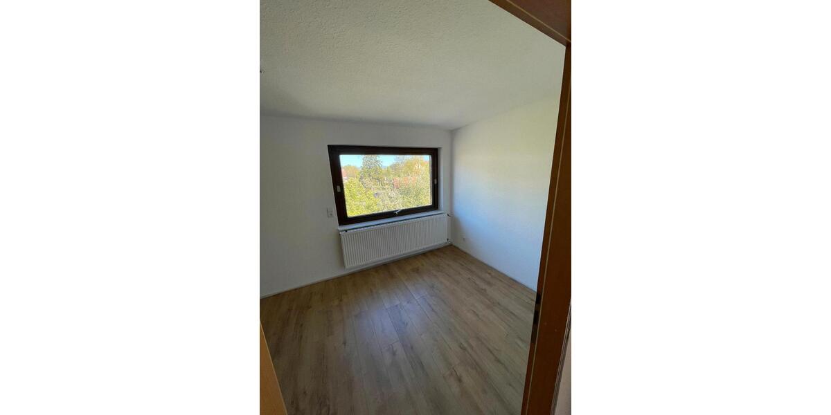 Dachgeschoßwohnung Bad Gandersheim - 4 Zimmer, 85 m&sup2;, 620&euro; | Angebot:26398893