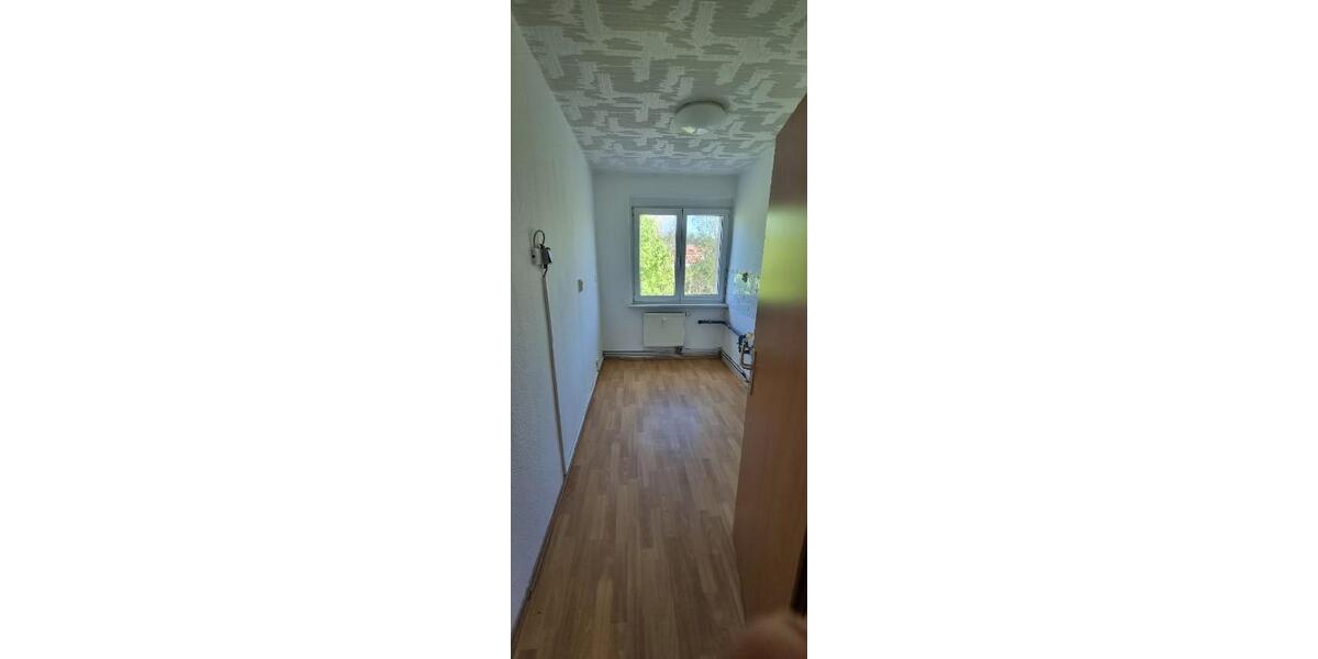 Etagenwohnung Seegebiet Mansfelder Land - 4 Zimmer, 69 m&sup2;, 400&euro; | Angebot:25053398