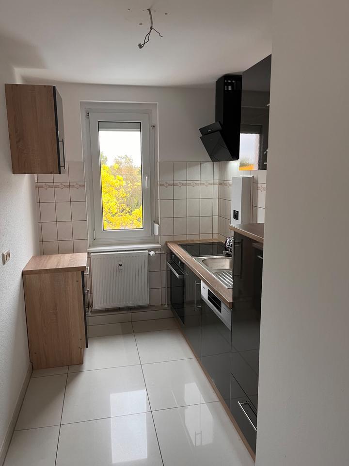 Renovierte 2-Raum-Wohnung mit Balkon in Groitzsch – ab sofort bez zimmer