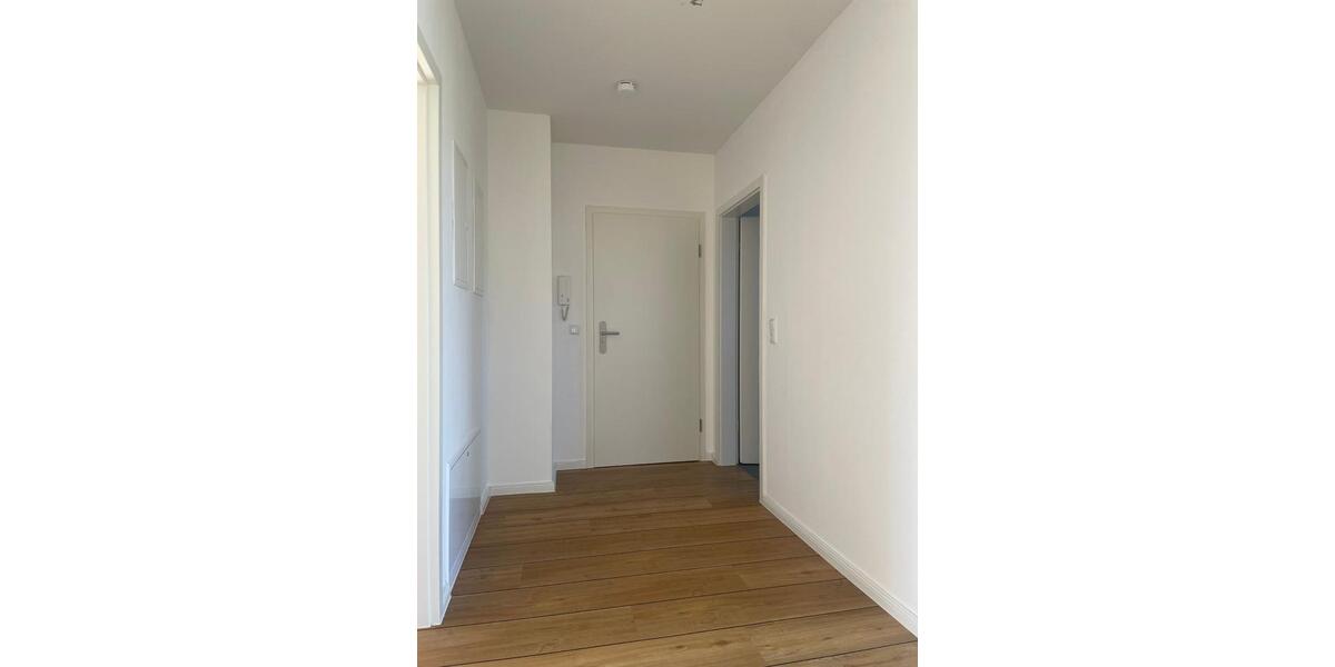 Dachgeschoßwohnung Tessin - 3 Zimmer, 71 m&sup2;, 600&euro; | Angebot:26420494