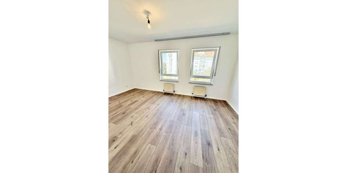 Etagenwohnung Hockenheim - 2 Zimmer, 68 m&sup2;, 600&euro; | Angebot:27224907