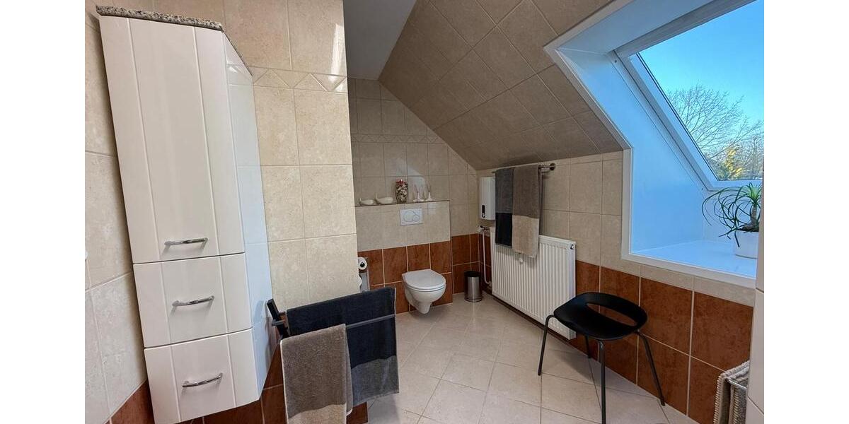 Dachgeschoßwohnung Hanerau-Hademarschen Hademarschen - 3 Zimmer, 92 m&sup2;, 1.020&euro; | Angebot:25963516