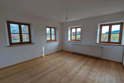 Wohnung Feuchtwangen - 3 Zimmer, 80 m&sup2;, 750&euro; | Angebot:26548471