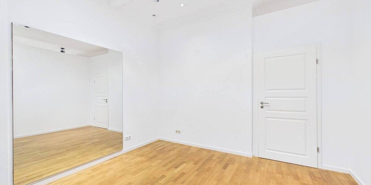 Gewerbeobjekt Regensburg Innenstadt - 3 Zimmer, 2.000&euro; | Angebot:26597569