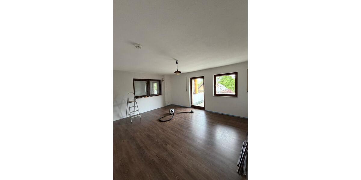 Etagenwohnung Bad Windsheim - 2 Zimmer, 89 m&sup2;, 830&euro; | Angebot:26432486