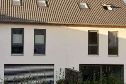 Haus zum Mieten in Grünstadt-Sausenheim 1.500 € 117 m² 5 zimmer