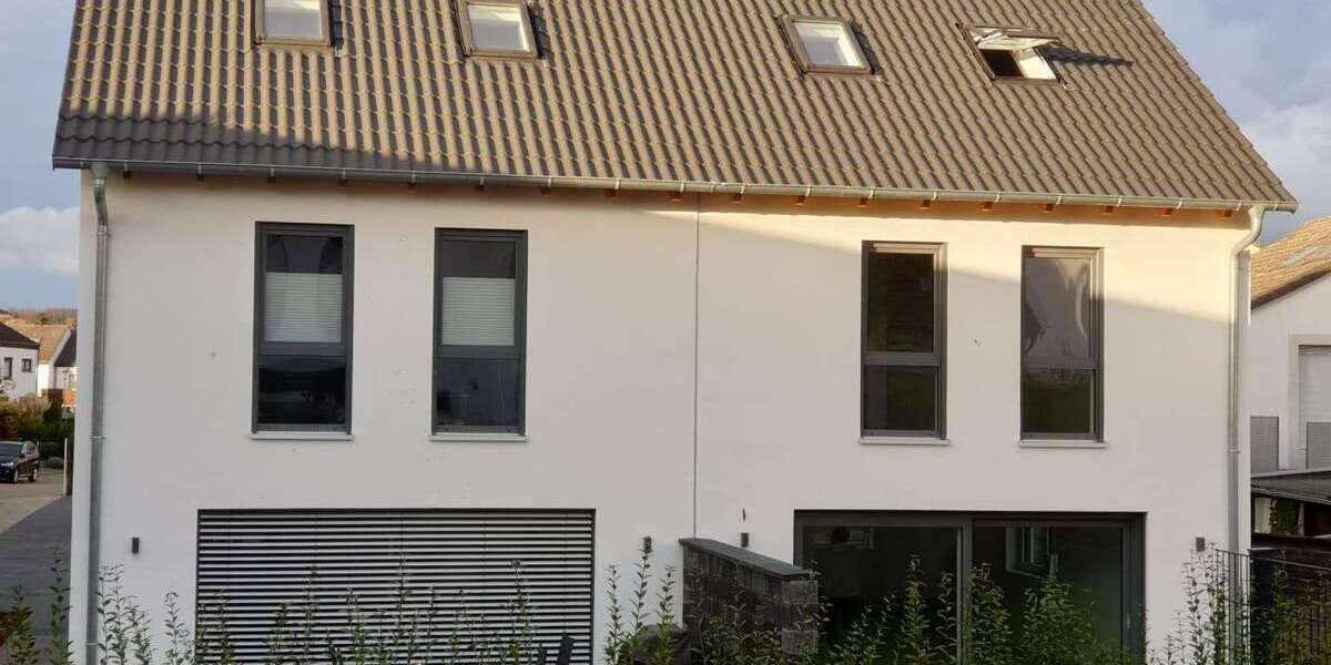 Haus zum Mieten in Grünstadt-Sausenheim 1.500 € 117 m² 5 zimmer