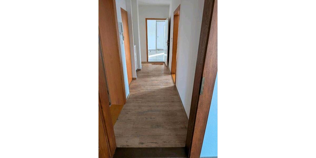 Erdgeschoßwohnung Mellrichstadt - 4 Zimmer, 100 m&sup2;, 750&euro; | Angebot:25902234