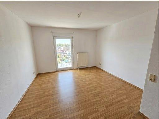 Dachgeschoßwohnung Calbe (Saale) - 2 Zimmer, 69 m&sup2;, 385&euro; | Angebot:26545365