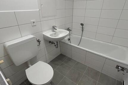 Die erste Kaltmiete ist frei!! Erstbezug nach Sanierung in heller 3-Zimmer-Wohnung! 3 zimmer