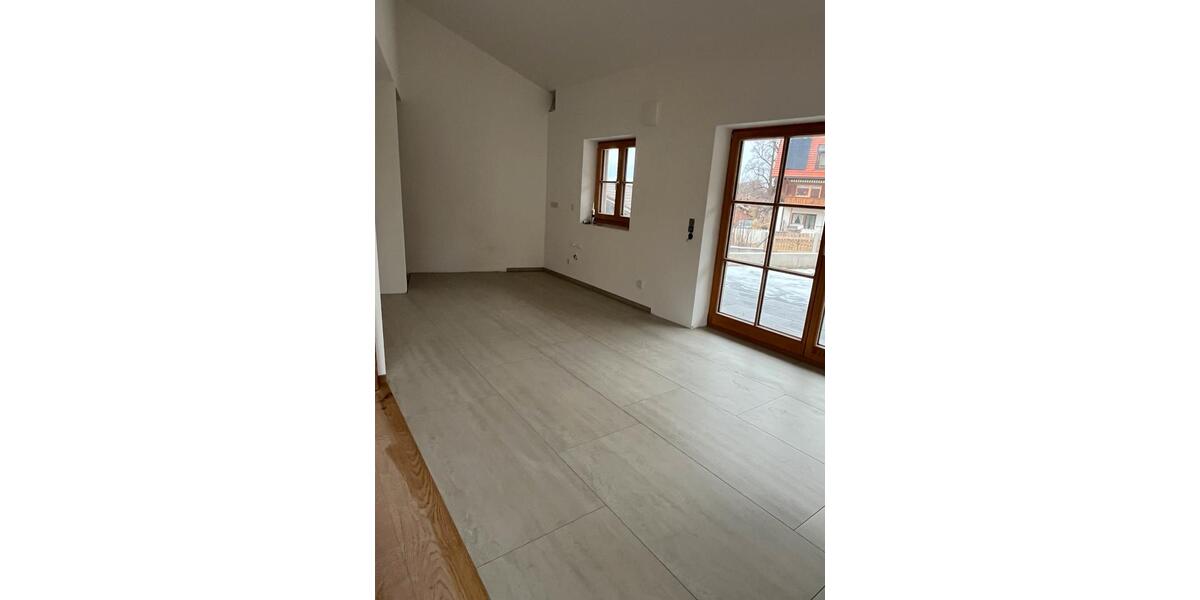Doppelhaushälfte Waakirchen - 3 Zimmer, 105 m&sup2;, 1.800&euro; | Angebot:25102994
