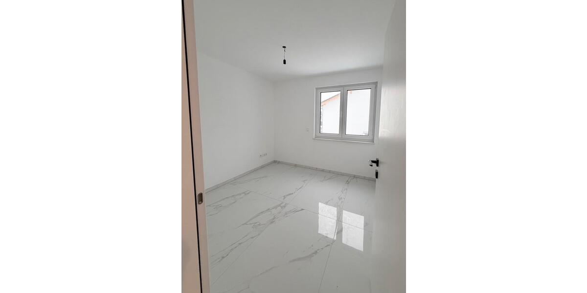 Etagenwohnung Rottweil - 5 Zimmer, 146 m&sup2;, 1.800&euro; | Angebot:24458718