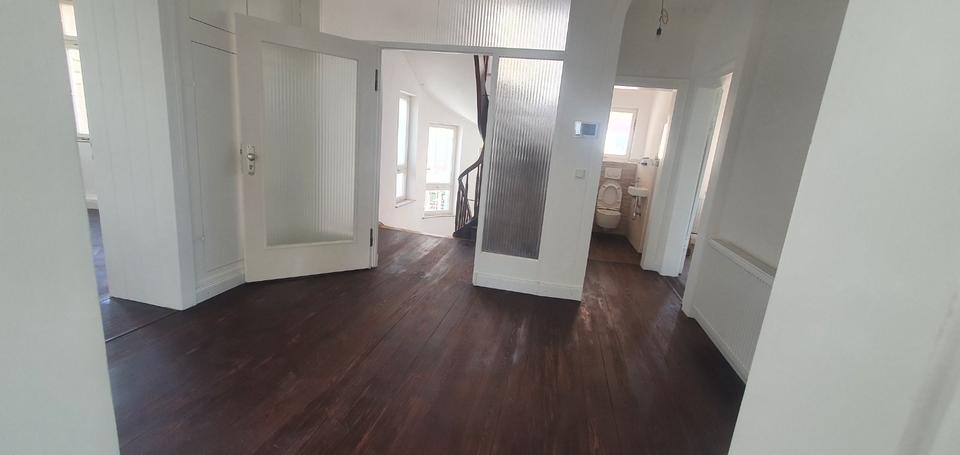 Etagenwohnung Sindelfingen Sindelfingen (Stadt) - 4 Zimmer, 110 m&sup2;, 1.150&euro; | Angebot:26542576
