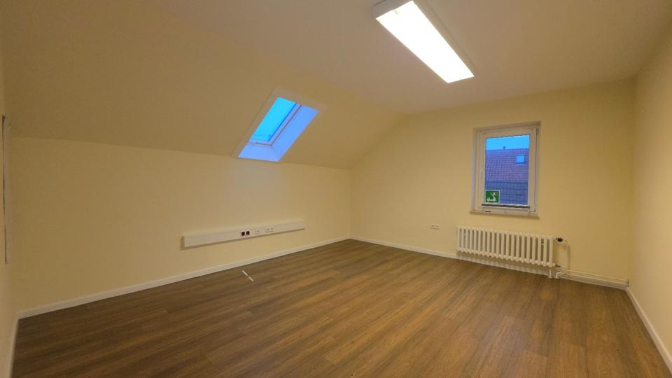 Gewerbeobjekt Oldenburg in Holstein - 1.300&euro; | Angebot:24788670