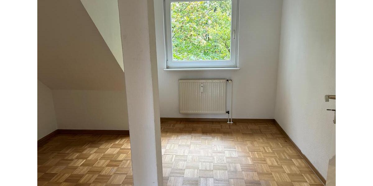 Dachgeschoßwohnung Hamburg Wandsbek - 3 Zimmer, 65 m&sup2;, 723&euro; | Angebot:26041500