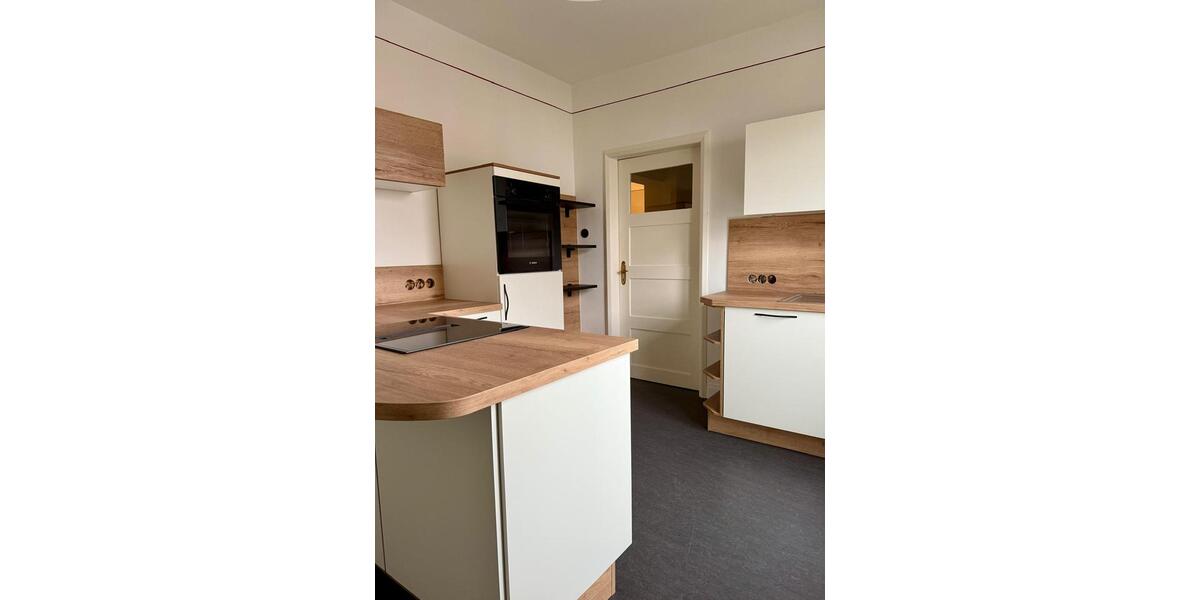 Charmante 4-Zimmer-Wohnung in historischem Gebäude – kernsaniert 4 zimmer