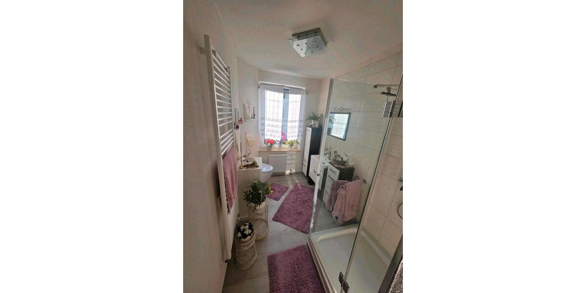 Etagenwohnung Staßfurt - 2 Zimmer, 63 m&sup2;, 303&euro; | Angebot:26279626