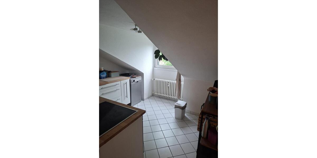 Dachgeschoßwohnung Essen Stadtbezirk III - 2 Zimmer, 43 m&sup2;, 470&euro; | Angebot:26656171