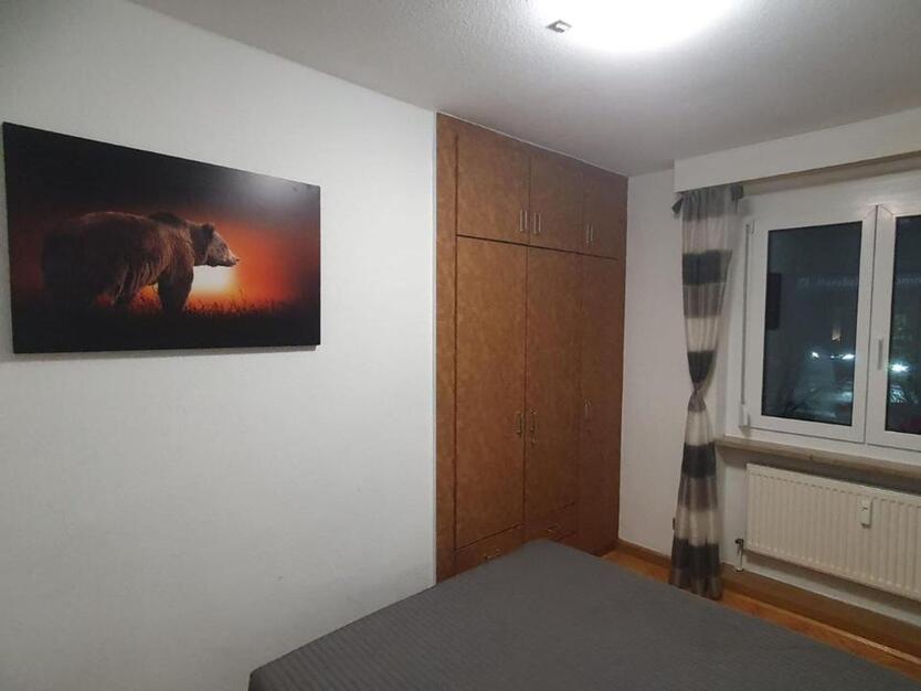 Vermiete ein Zimmer, in einer 4 Zimmer Wohnung als WG