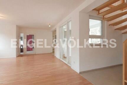 Haus Schweinfurt Bellevue - 5 Zimmer, 176 m&sup2;, 1.600&euro; | Angebot:26003796