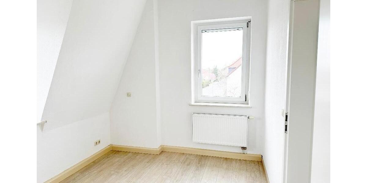 Etagenwohnung Nünchritz - 4 Zimmer, 94 m&sup2;, 625&euro; | Angebot:25979087