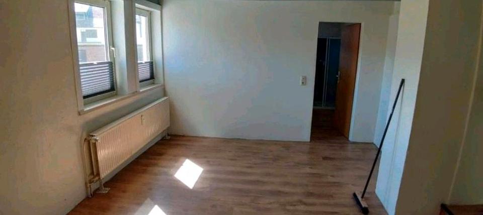 Etagenwohnung Knüllwald - 3 Zimmer, 90 m&sup2;, 655&euro; | Angebot:26634075