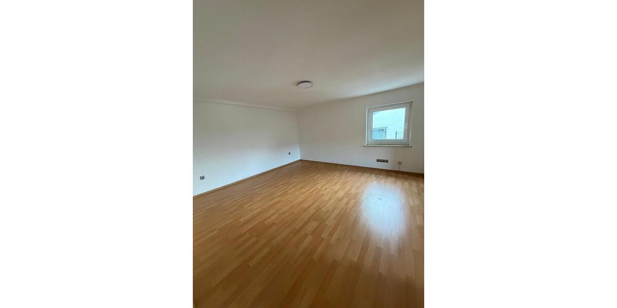 Etagenwohnung Bebra - 2 Zimmer, 50 m&sup2;, 700&euro; | Angebot:25979950