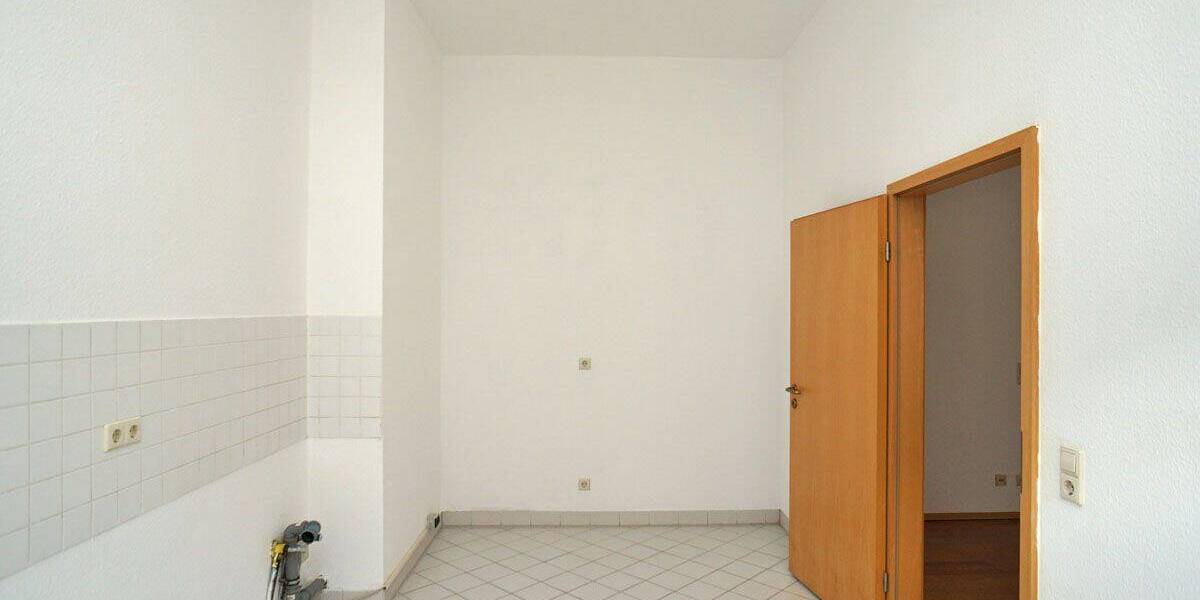 Etagenwohnung Dresden Friedrichstadt - 3 Zimmer, 75 m&sup2;, 774&euro; | Angebot:26189761