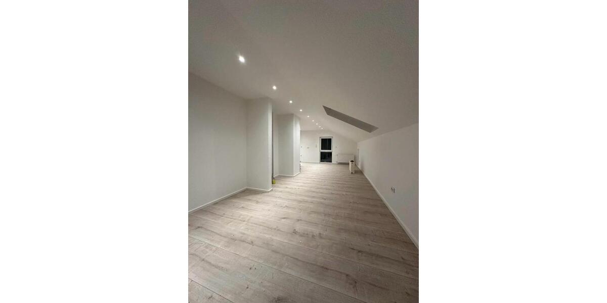 Dachgeschoßwohnung Breuberg - 3 Zimmer, 95 m&sup2;, 800&euro; | Angebot:26512796