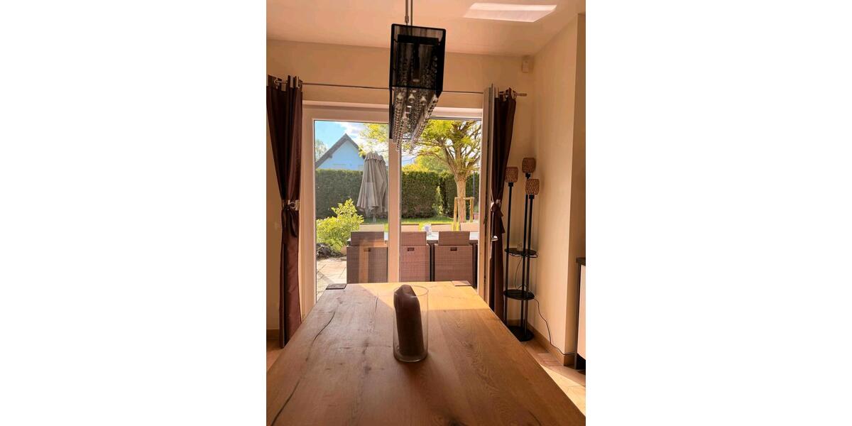 Villa Kleinmachnow - 6 Zimmer, 182 m&sup2;, 2.500&euro; | Angebot:26554802