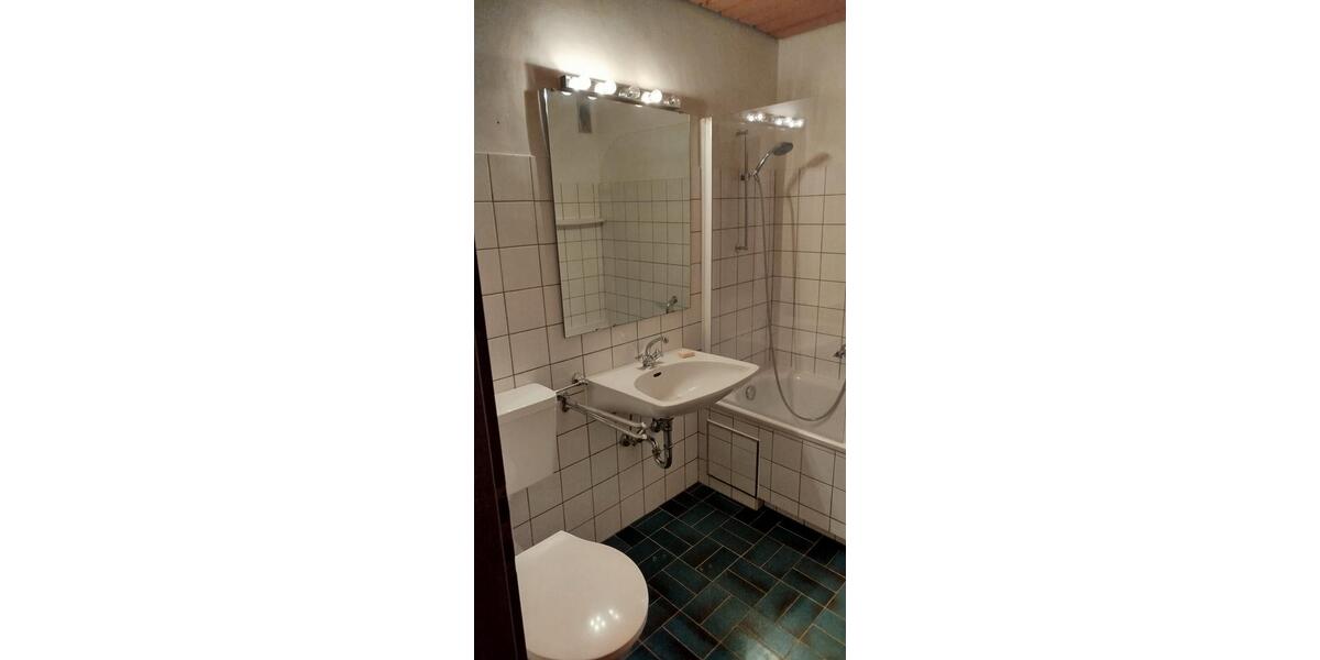 Erdgeschoßwohnung Böblingen - 3 Zimmer, 77 m&sup2;, 1.150&euro; | Angebot:24756195