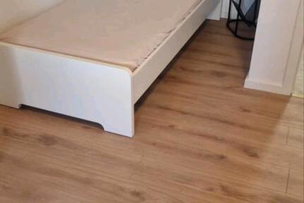 Wohnen auf Zeit Uttenreuth - 1 Zimmer, 16 m&sup2;, 565&euro; | Angebot:26432573