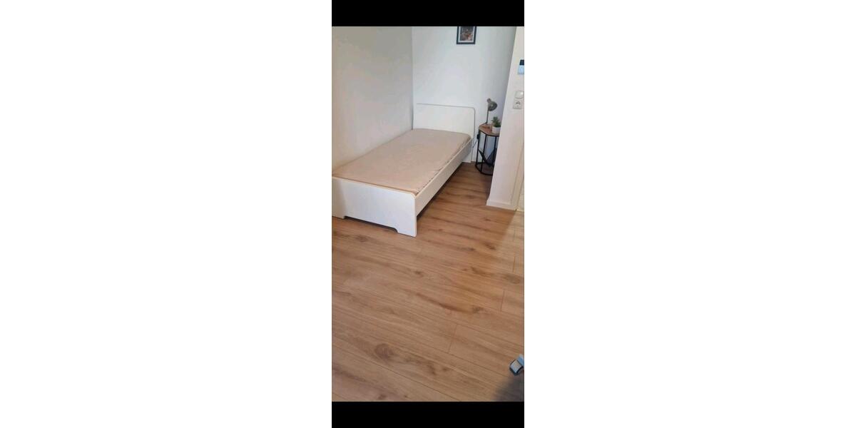 Wohnen auf Zeit Uttenreuth - 1 Zimmer, 16 m&sup2;, 565&euro; | Angebot:26432573